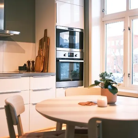 The Golden Lion Street Getaway *