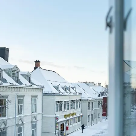 The Golden Lion Street Getaway Trondheim