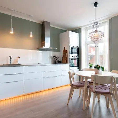 The Golden Lion Street Getaway Apartmán *