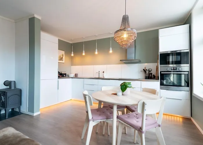 The Golden Lion Street Getaway *